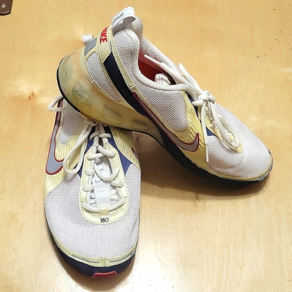 Nike Max Tennis Shoes